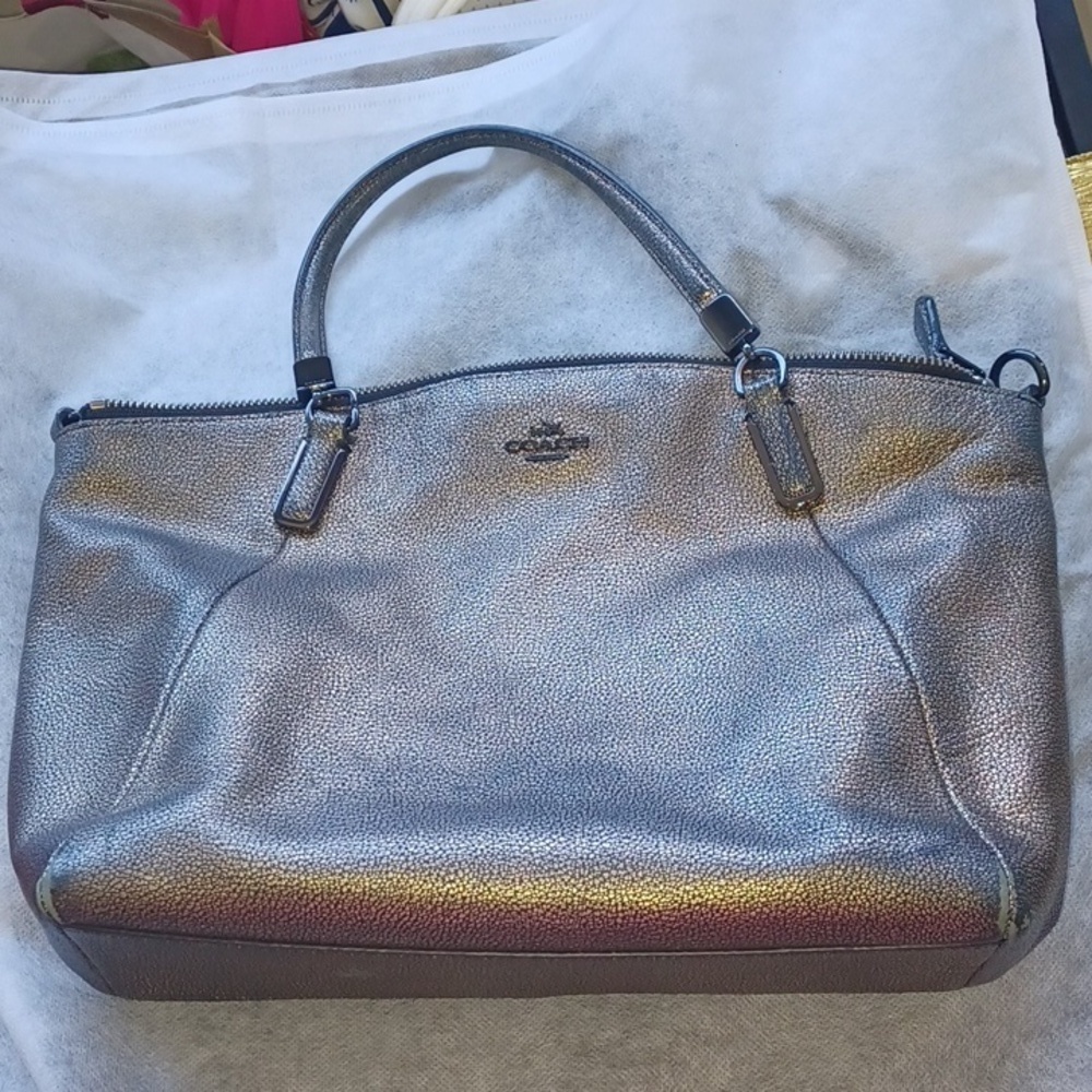 COACH 33736 MEDIUM SIZE GOLD, BLACK LEATHER METALIC HANDBAG